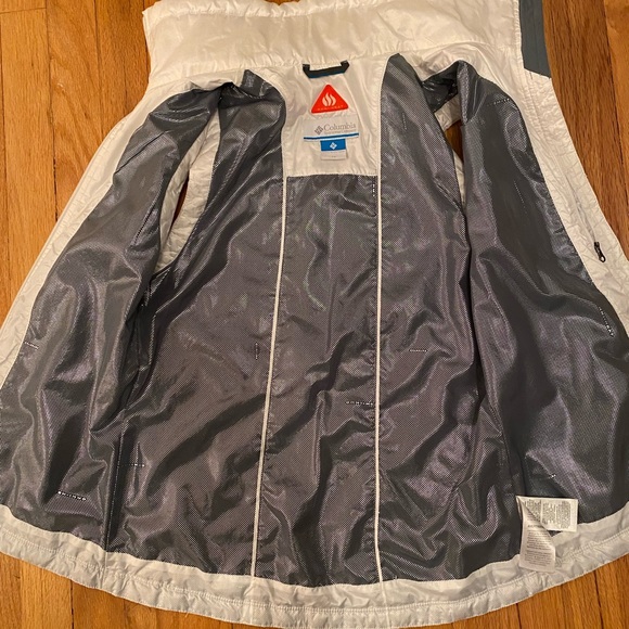 Columbia sportswear women’s lightweight white vest. Omni heat. XS - Picture 4 of 6
